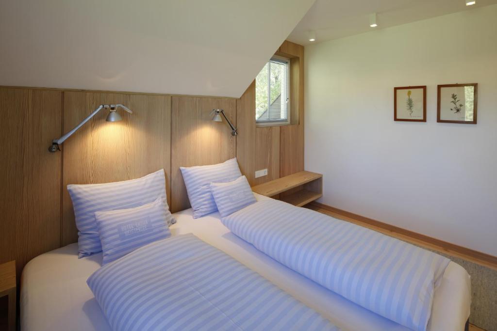 Seehotel Enzian Weissensee Room photo