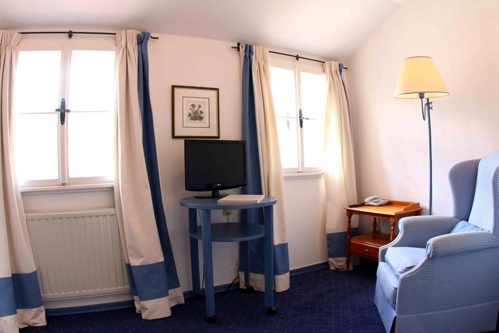 Seehotel Enzian Weissensee Room photo
